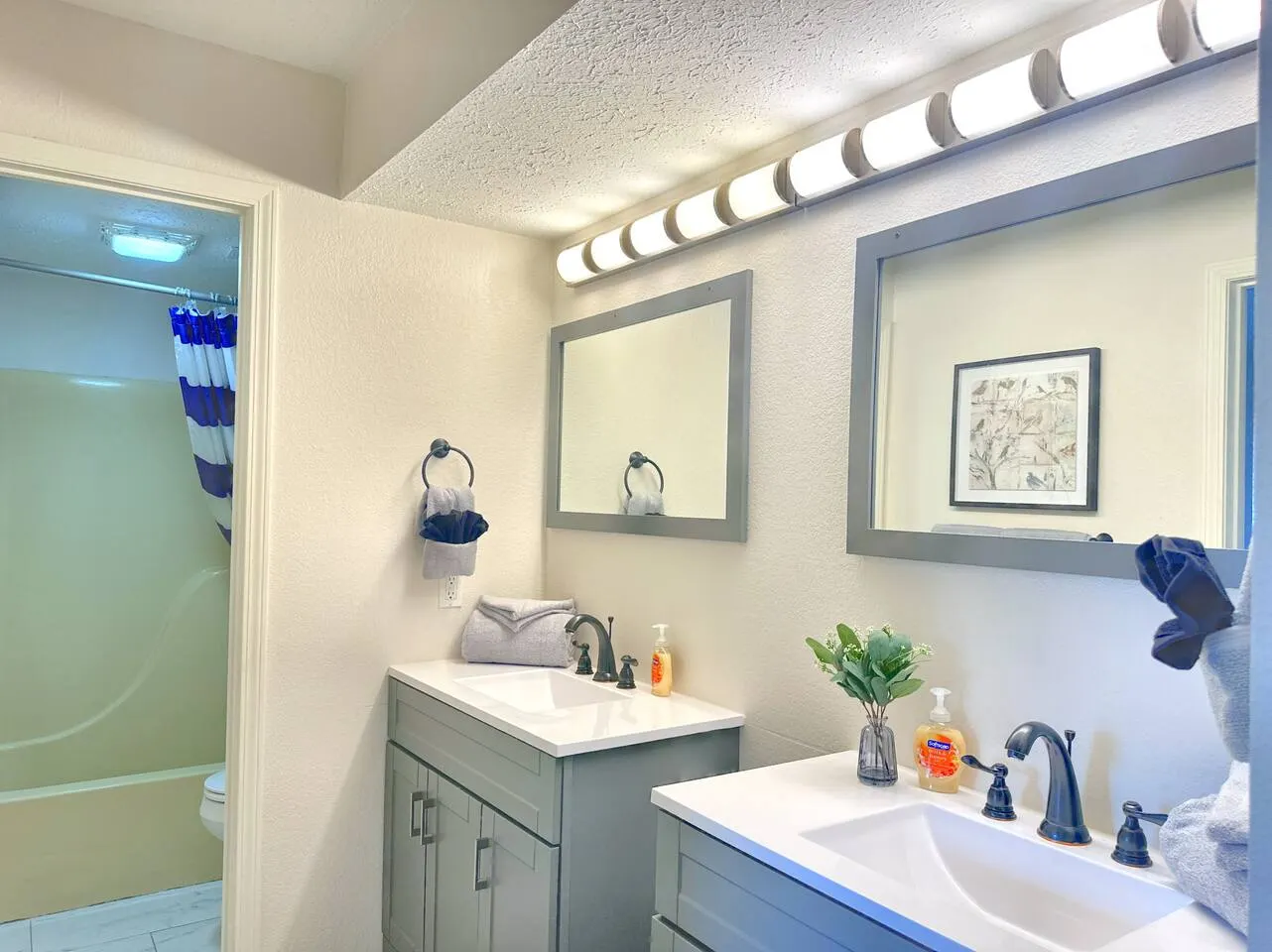 All New! Close to Branson Strip & Marina, 2 Lakes 12