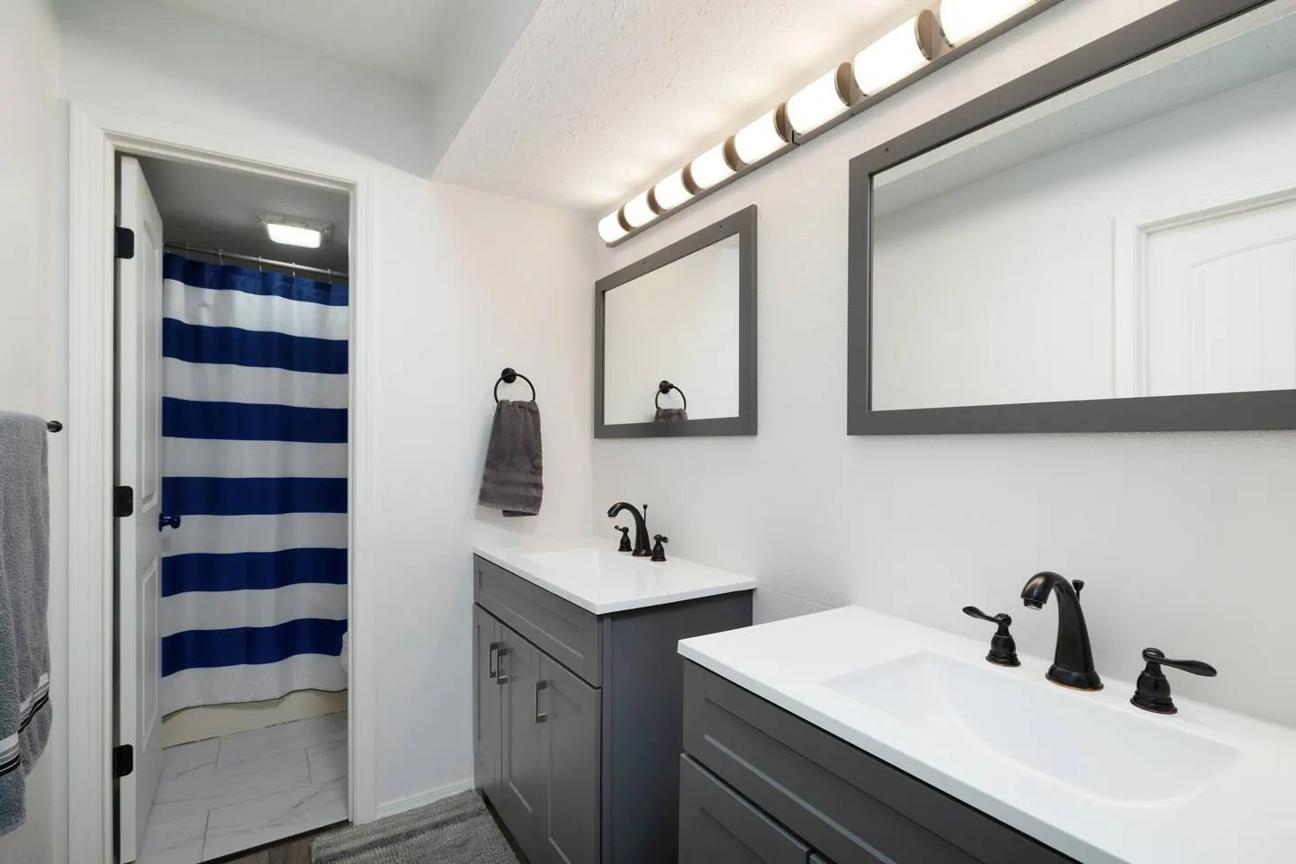 All New! Close to Branson Strip & Marina, 2 Lakes 17