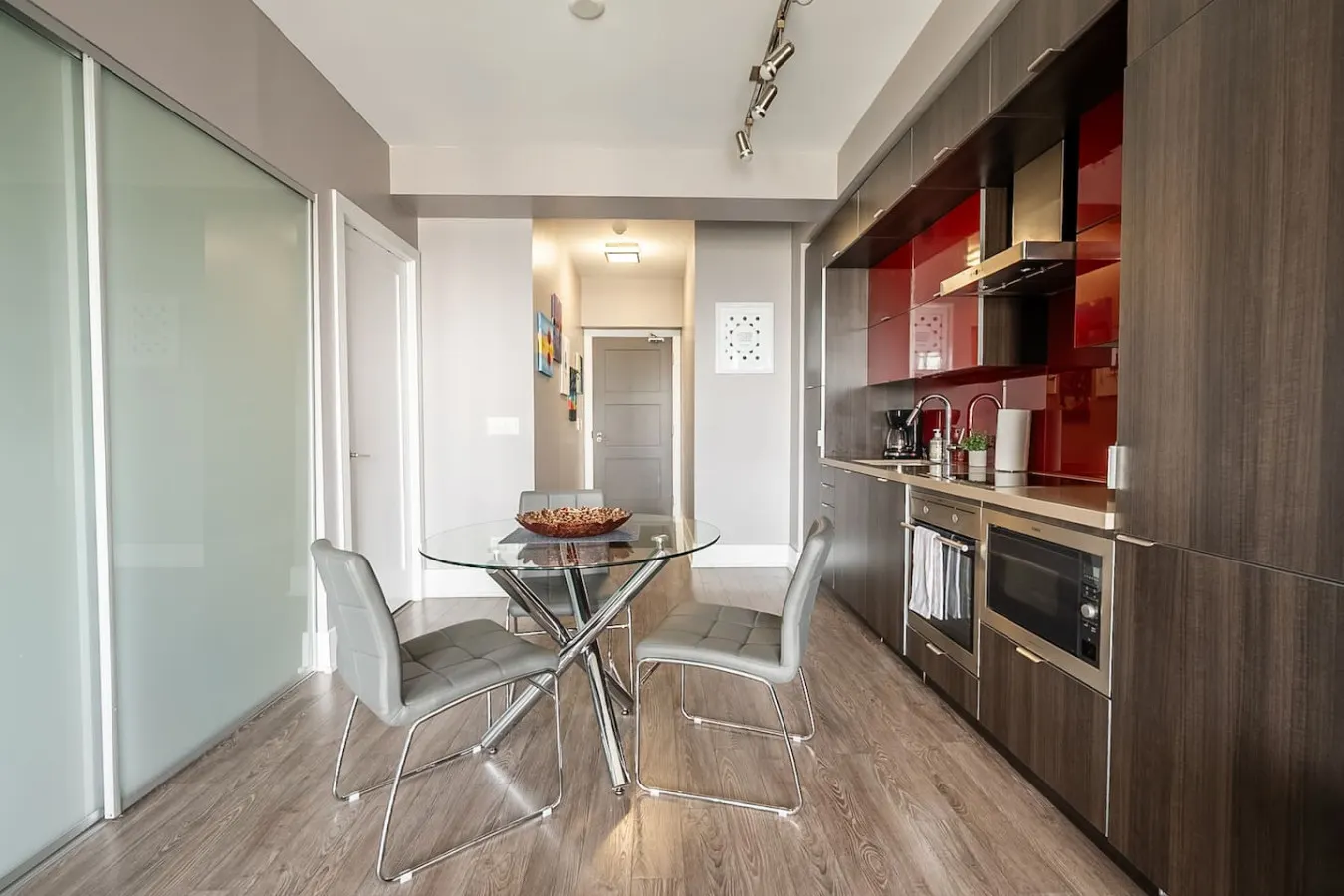 Modern Luxury 1BR Prime Location Amazing Views 11