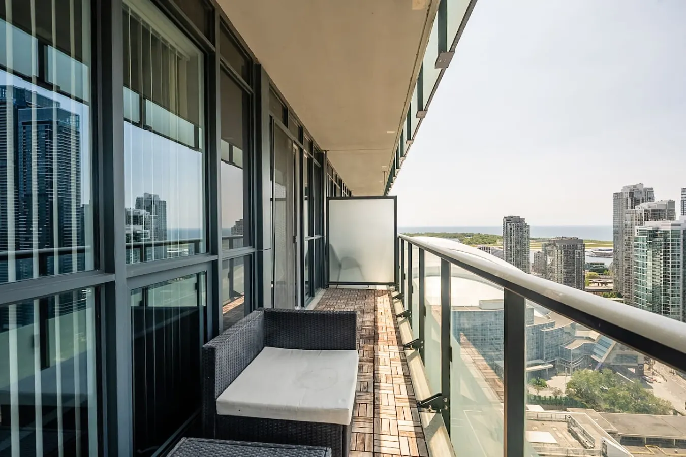 Modern Luxury 1BR Prime Location Amazing Views 16