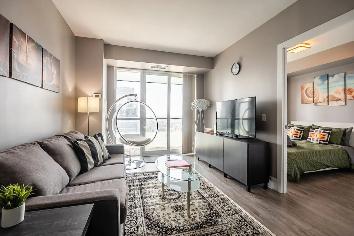 Modern Luxury 1BR Prime Location Amazing Views 3