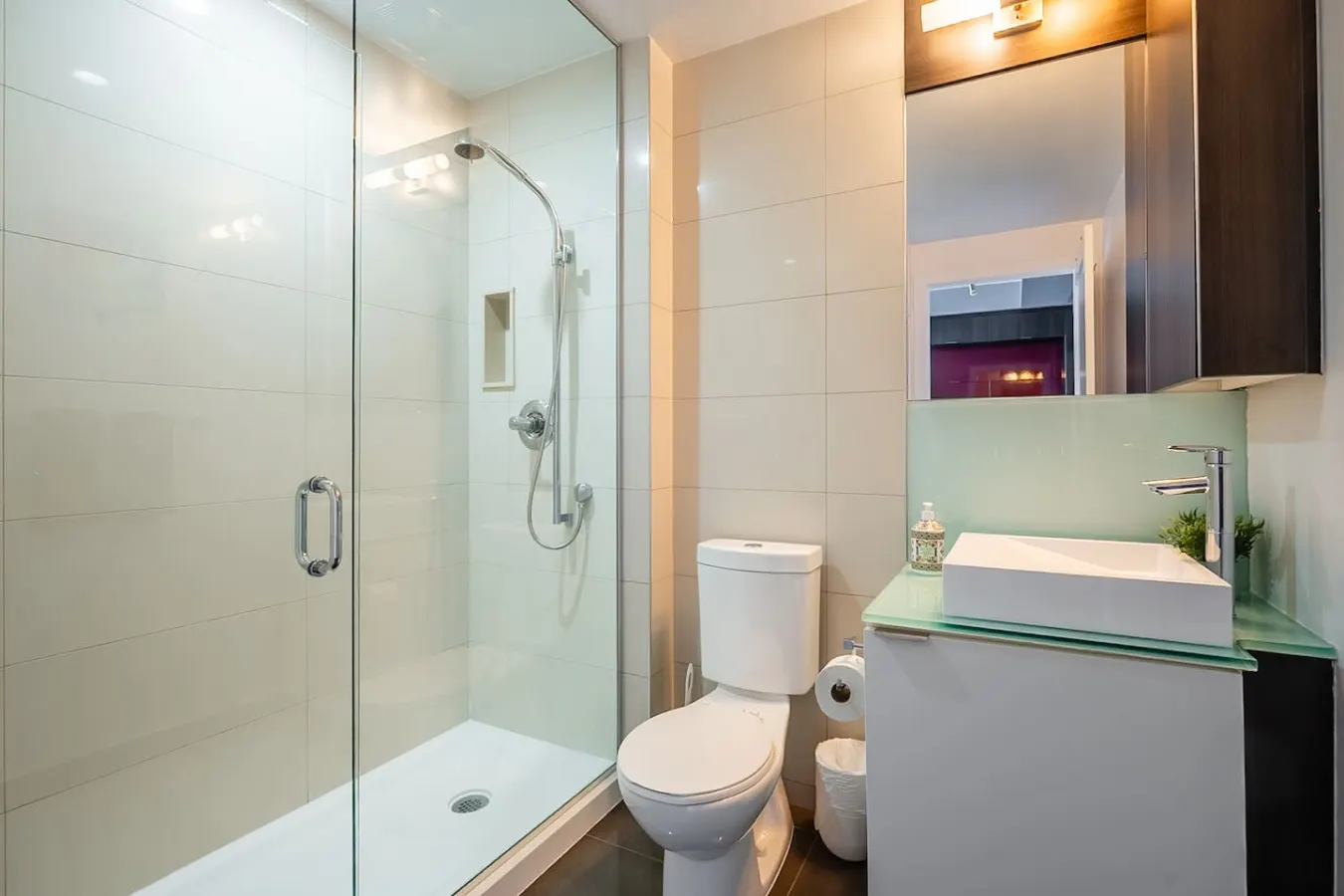 Modern Luxury 1BR Prime Location Amazing Views 6