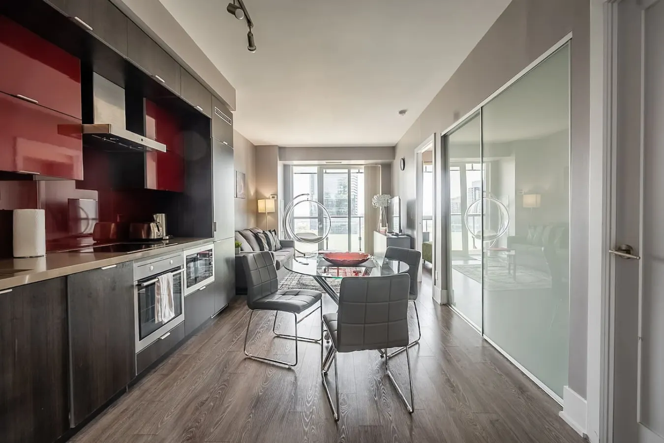 Modern Luxury 1BR Prime Location Amazing Views 8