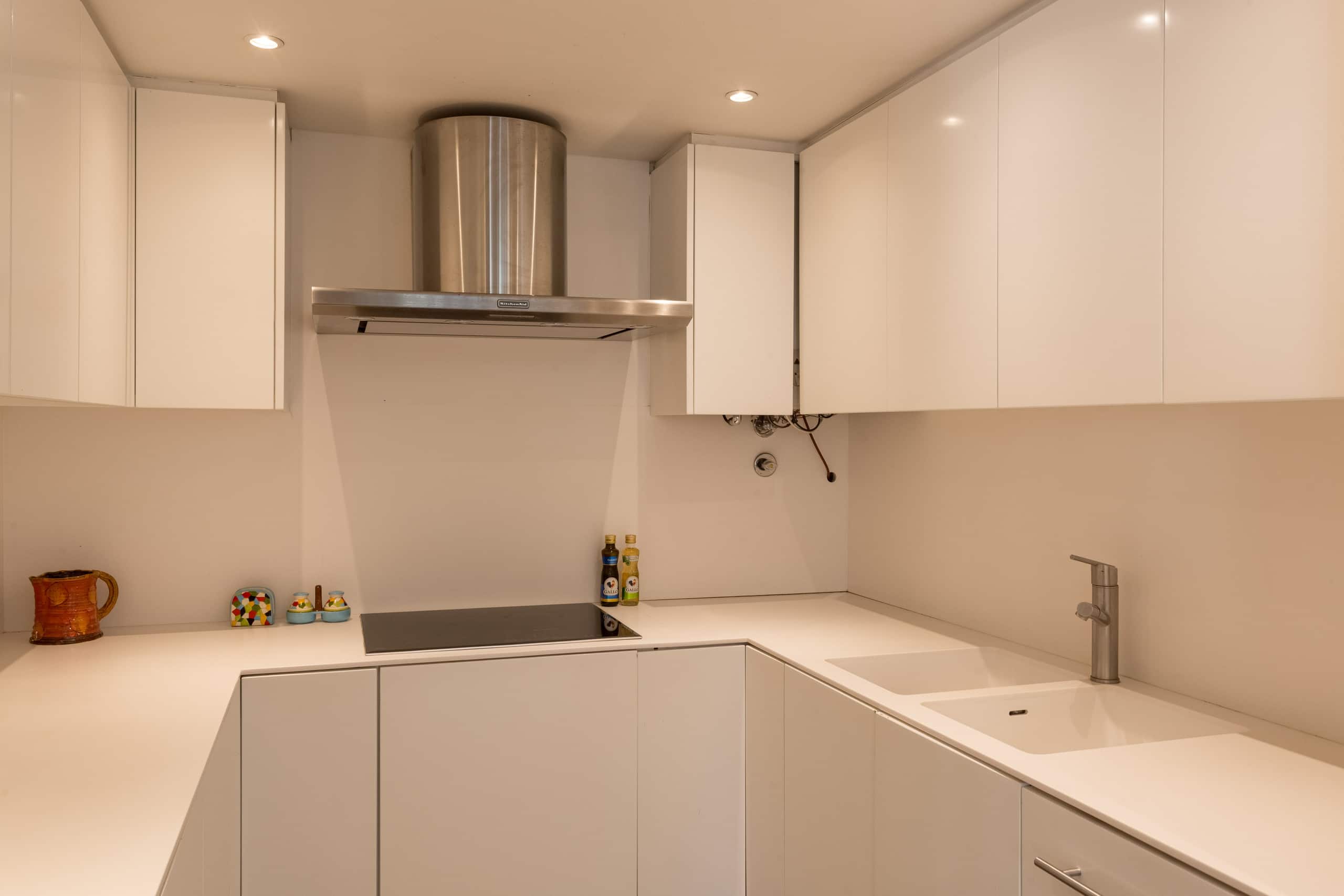 Splendid apartment near Café a Brasileira in Chiado 14
