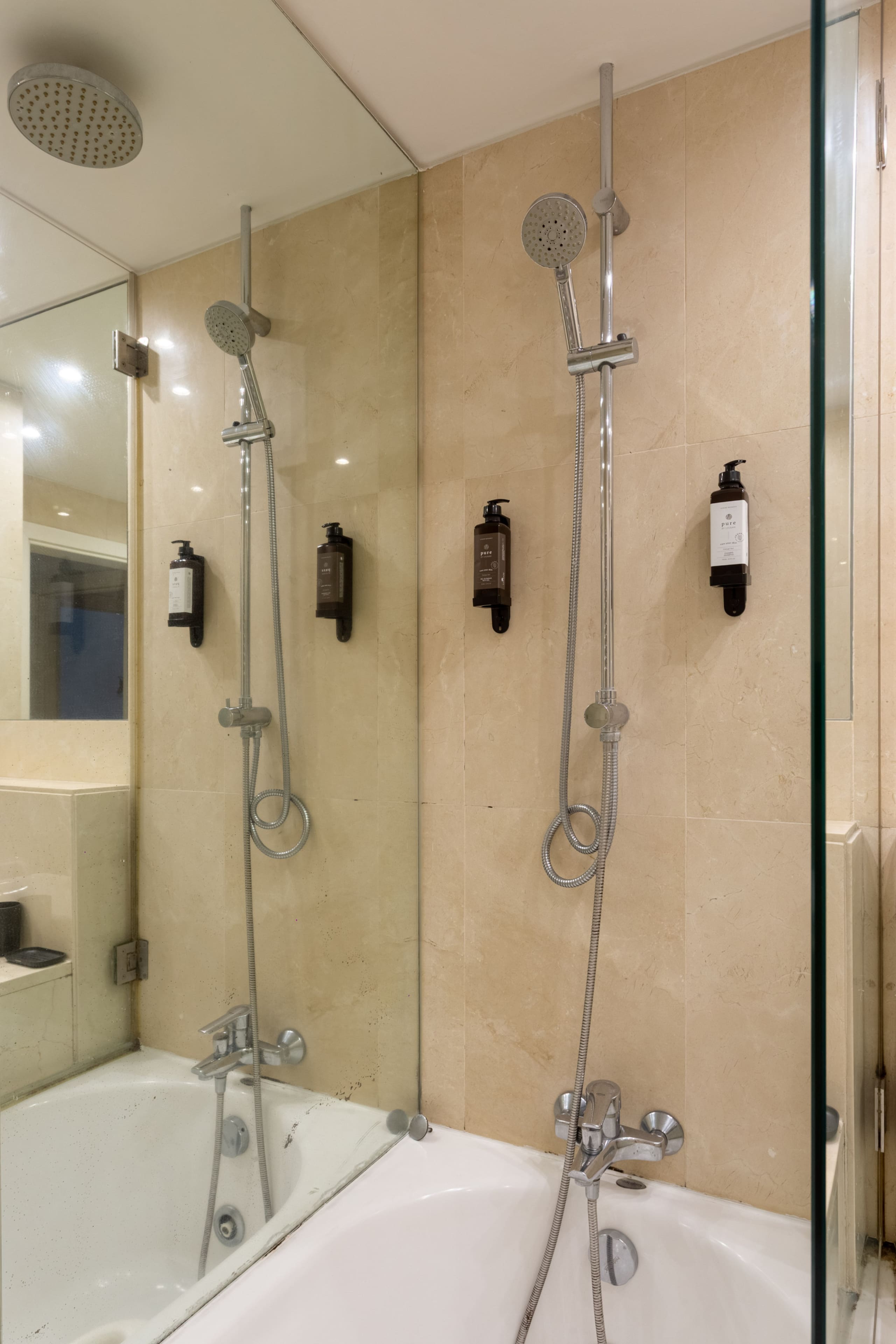Splendid apartment near Café a Brasileira in Chiado 37