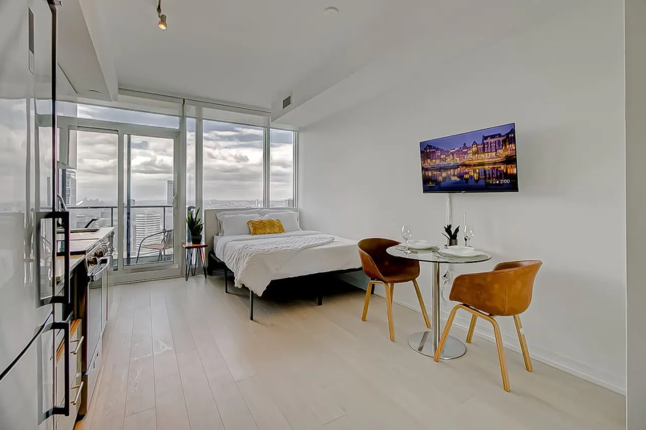 The Cityscape by Instant Suites | PentHouse Unit
