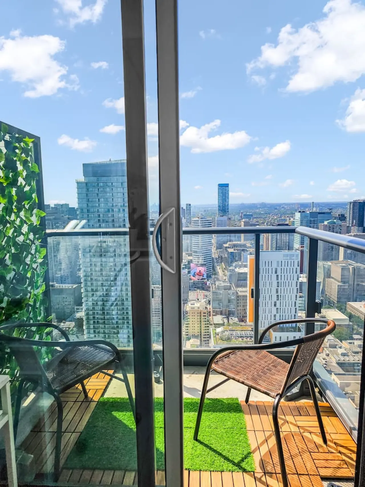 The Cityscape by Instant Suites PentHouse Unit 3