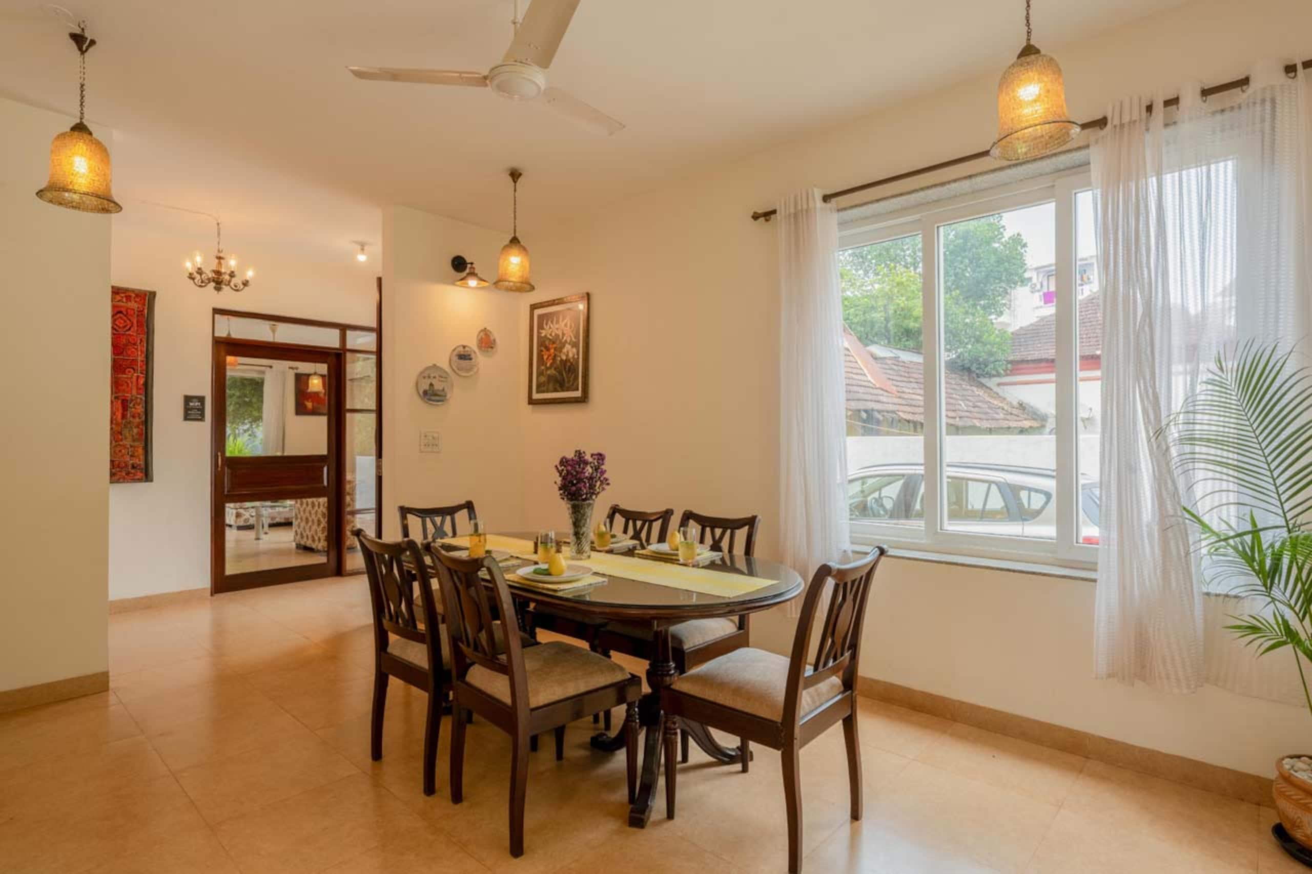 HumbleRock(Yellow) - 3BHK | 700m to beach l Bkfast 18