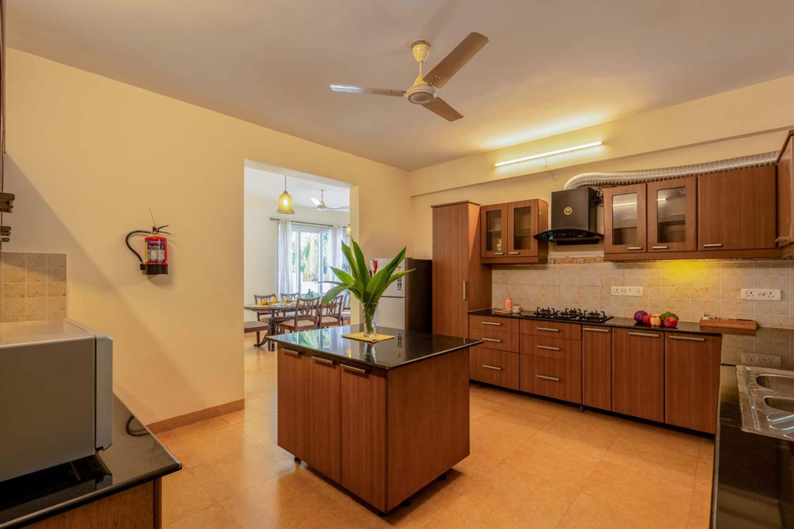HumbleRock(Yellow) - 3BHK | 700m to beach l Bkfast 13