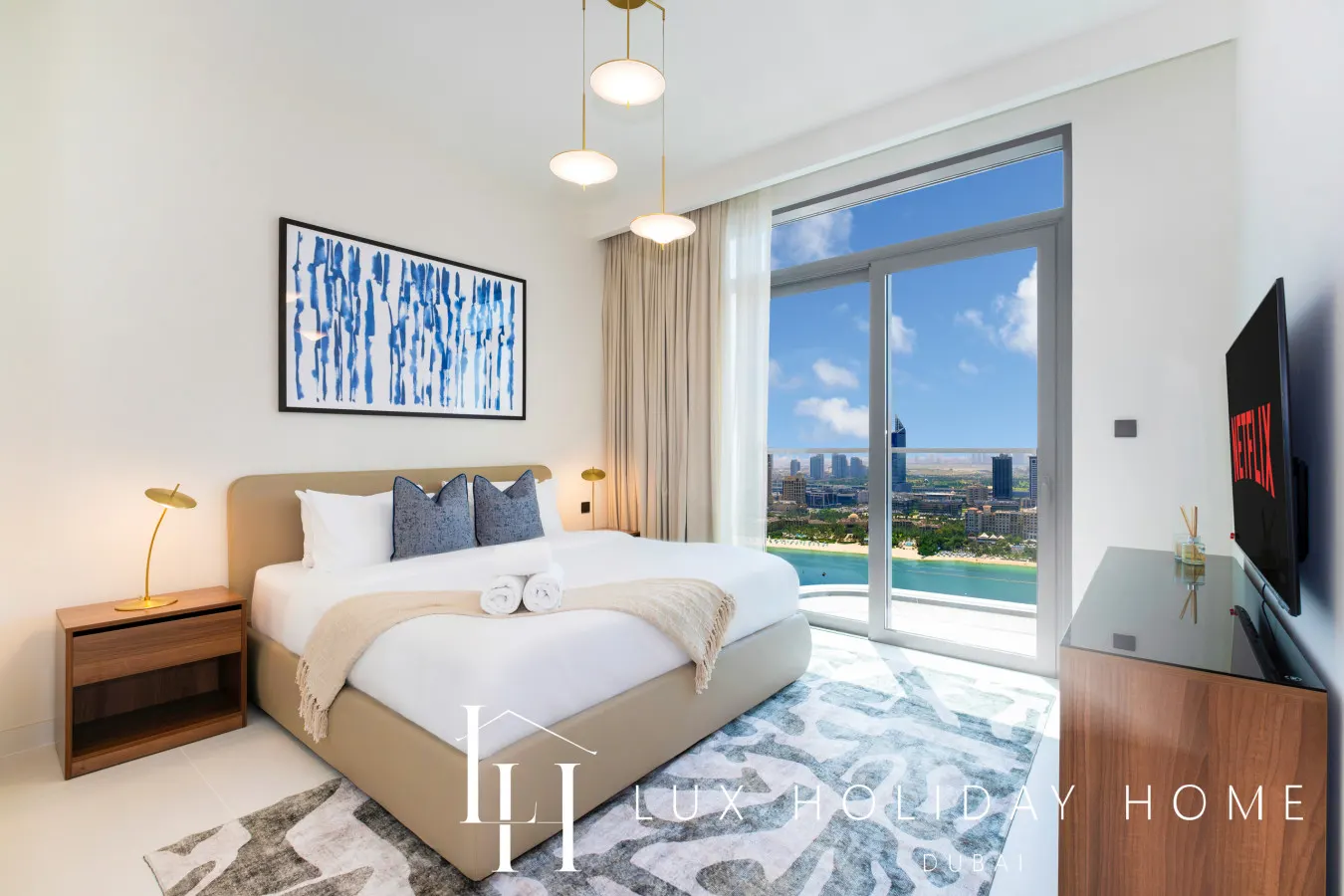 LUX The Marina Vista Beachfront Suite 2 10