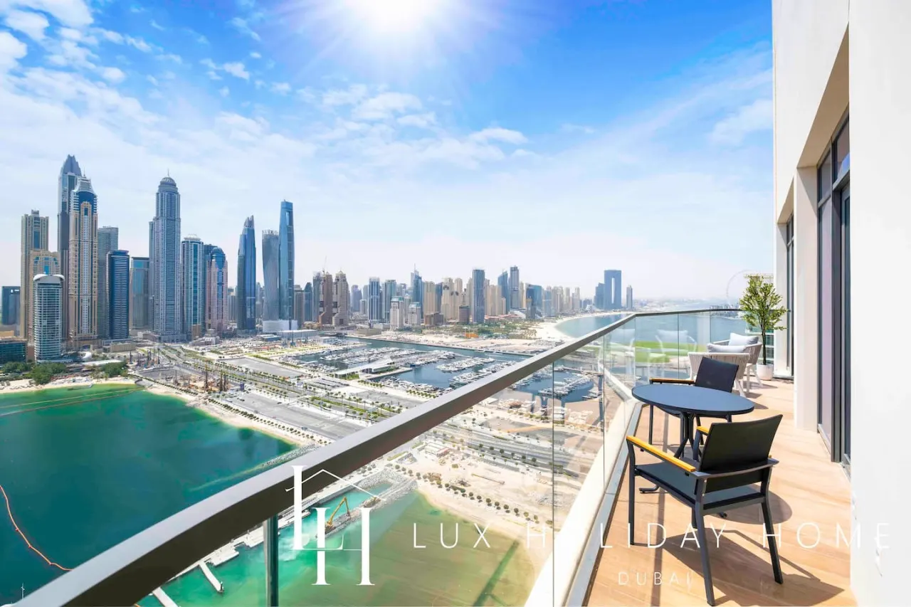 LUX The Marina Vista Beachfront Suite 2 15