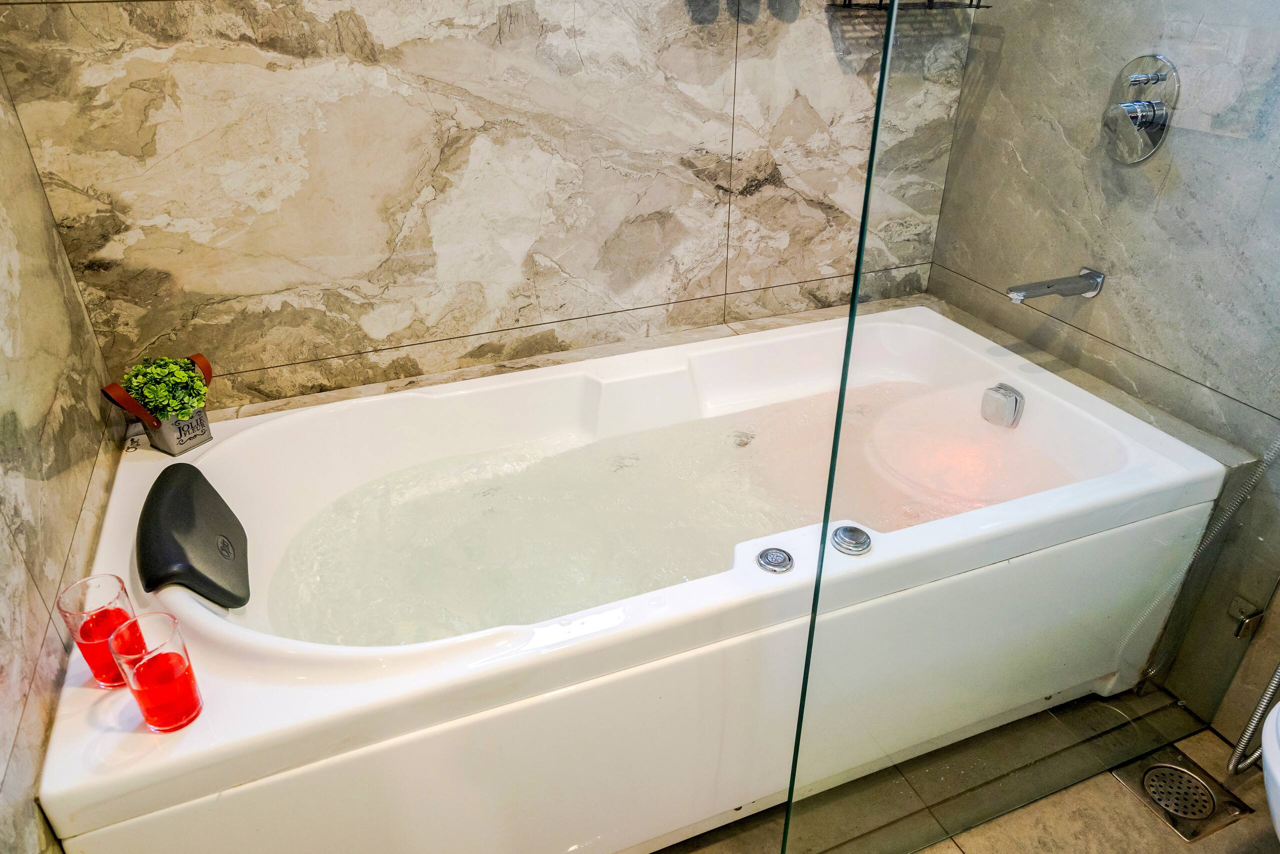 Candolim Jacuzzi Cove 4 | Tarashi Homes 32
