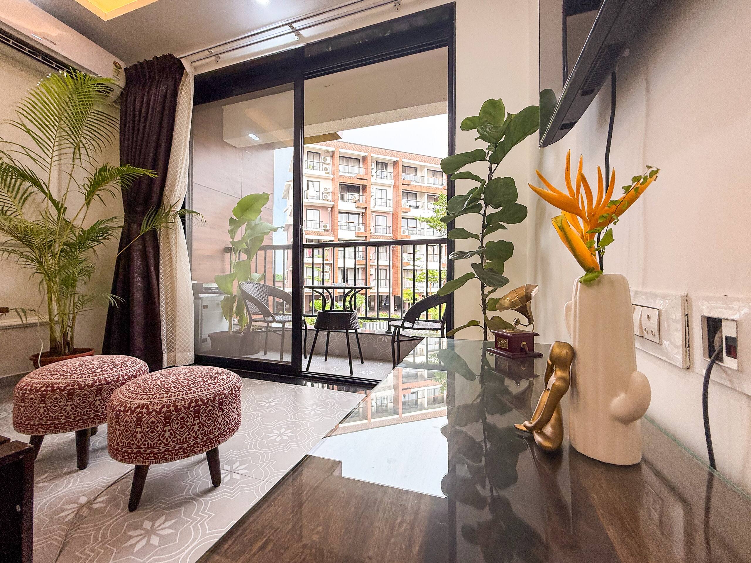 Luxury Garden-View 1BHK | Near Candolim Beach 11