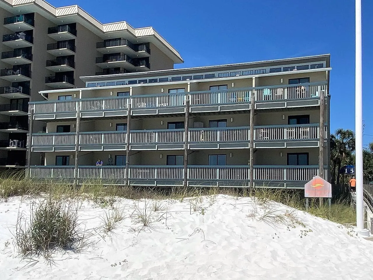Sunswept 102-Beachfront 1br with Beautiful Views 14