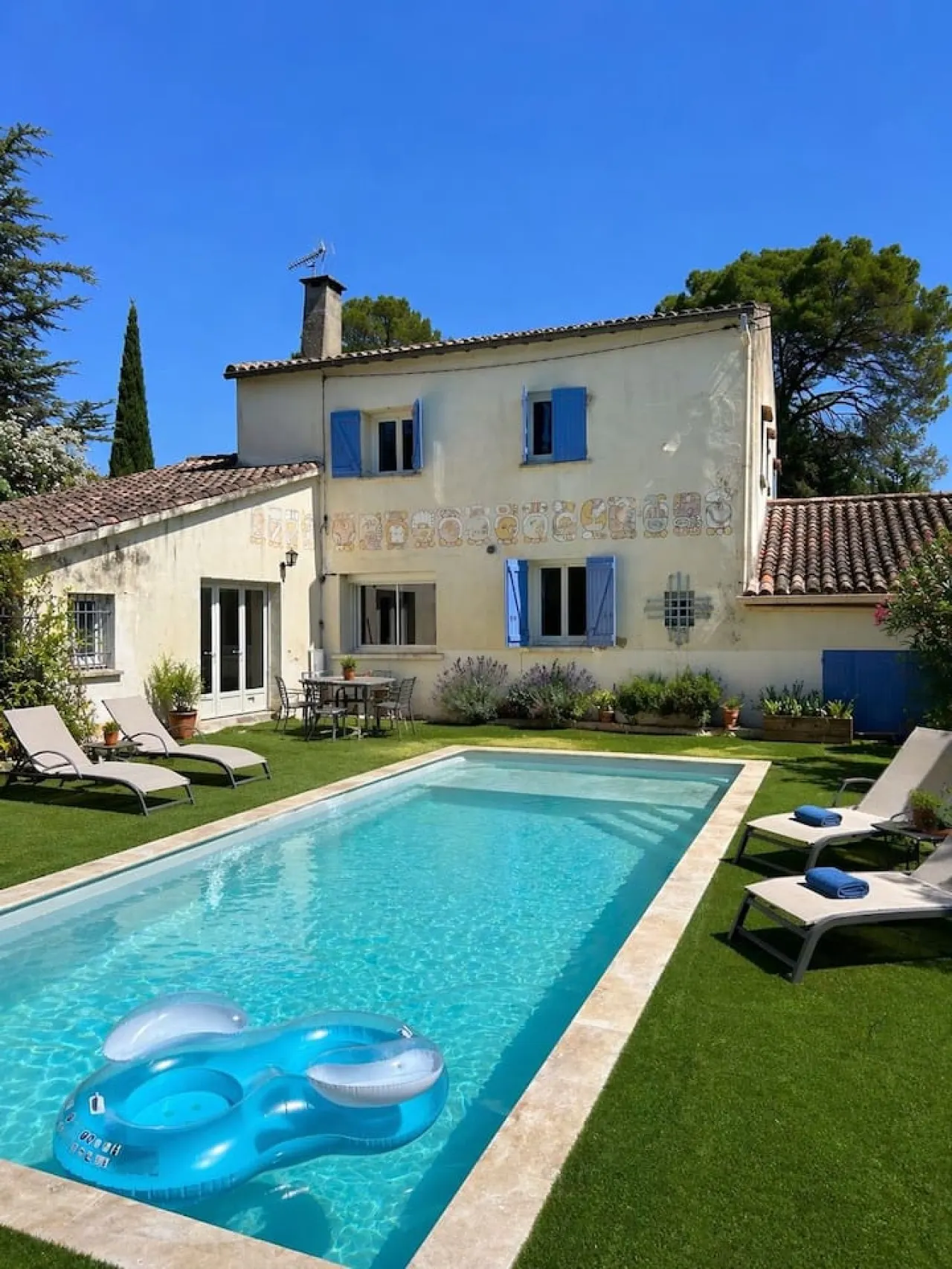 Maison familiale 6 P-Piscine, jardin et pétanque