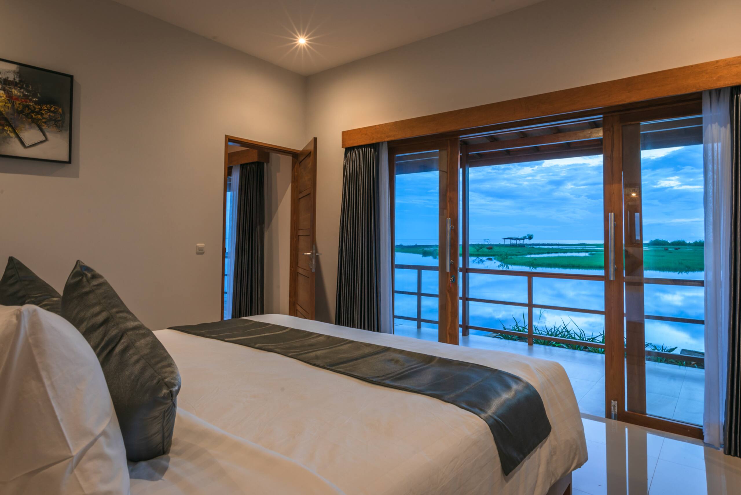2 Bedroom with amazing view 15
