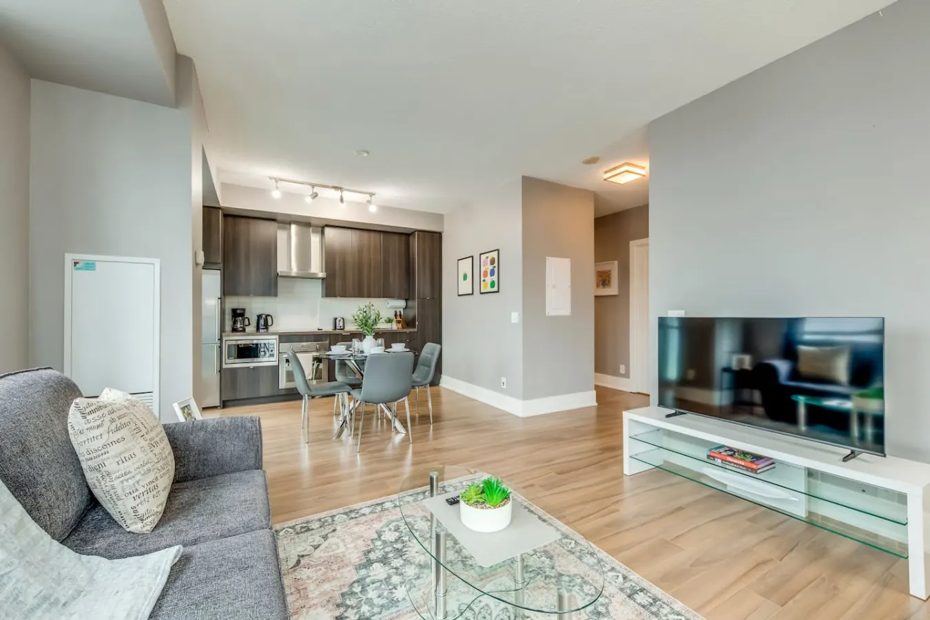 Newly Designed 1BR Condo Sleeps 4 City Views 11