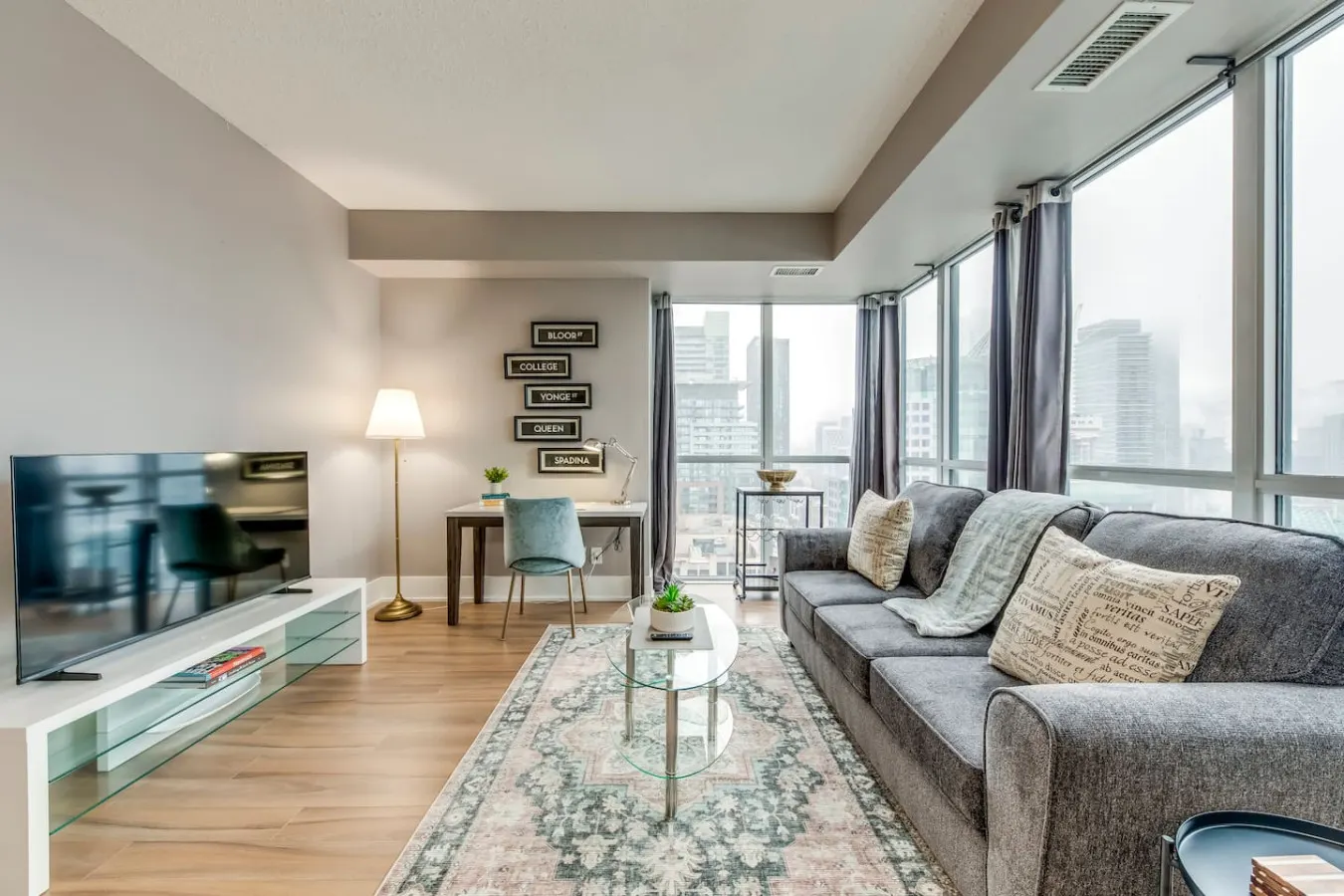 Newly Designed 1BR Condo Sleeps 4 City Views 8
