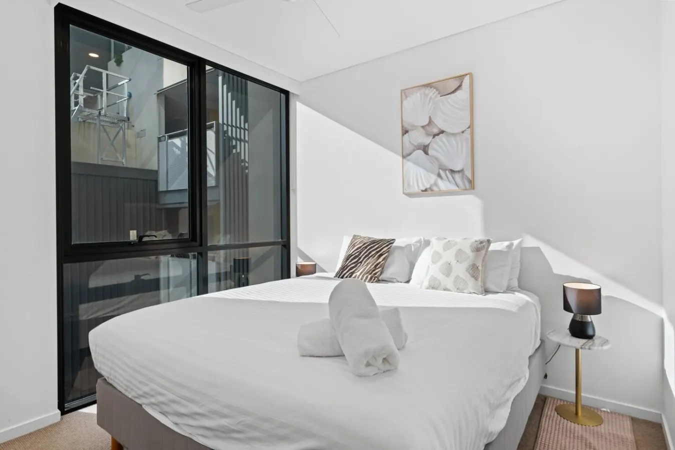 Art House 2 King+Sofa Bed Parking @ Southbank 11