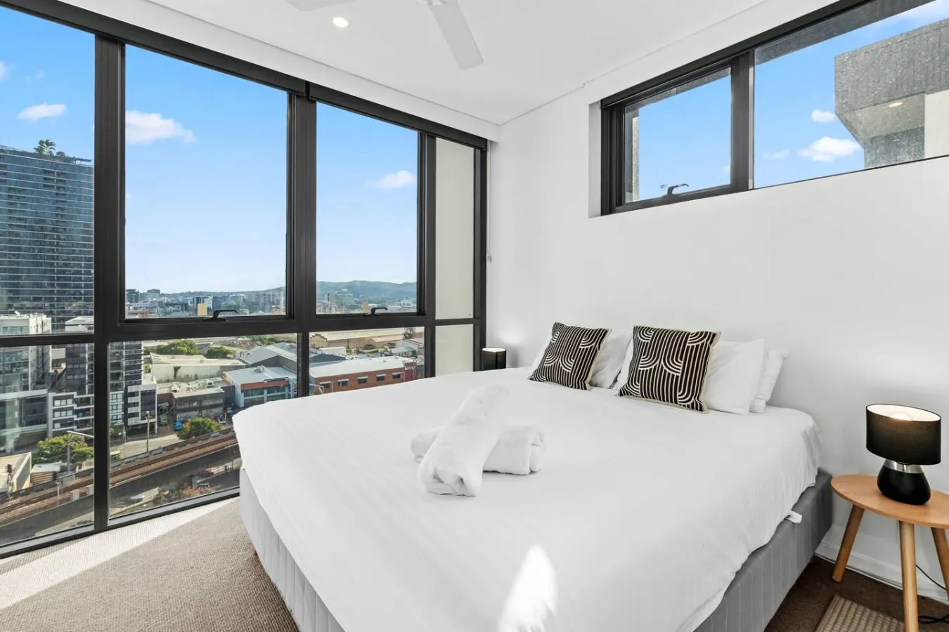 Art House 2 King+Sofa Bed Parking @ Southbank 13