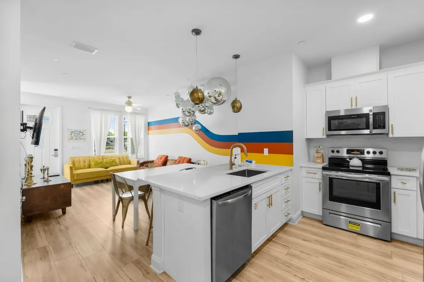 Groovy Shack ~ Walk to Beach! ~ W/D ~ 3 Bed/3 Bath 15