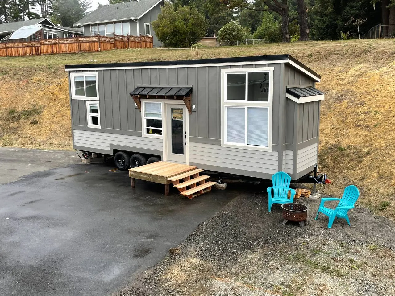 Delightful 1-bedroom Tiny Home w/ indoor fireplace 9
