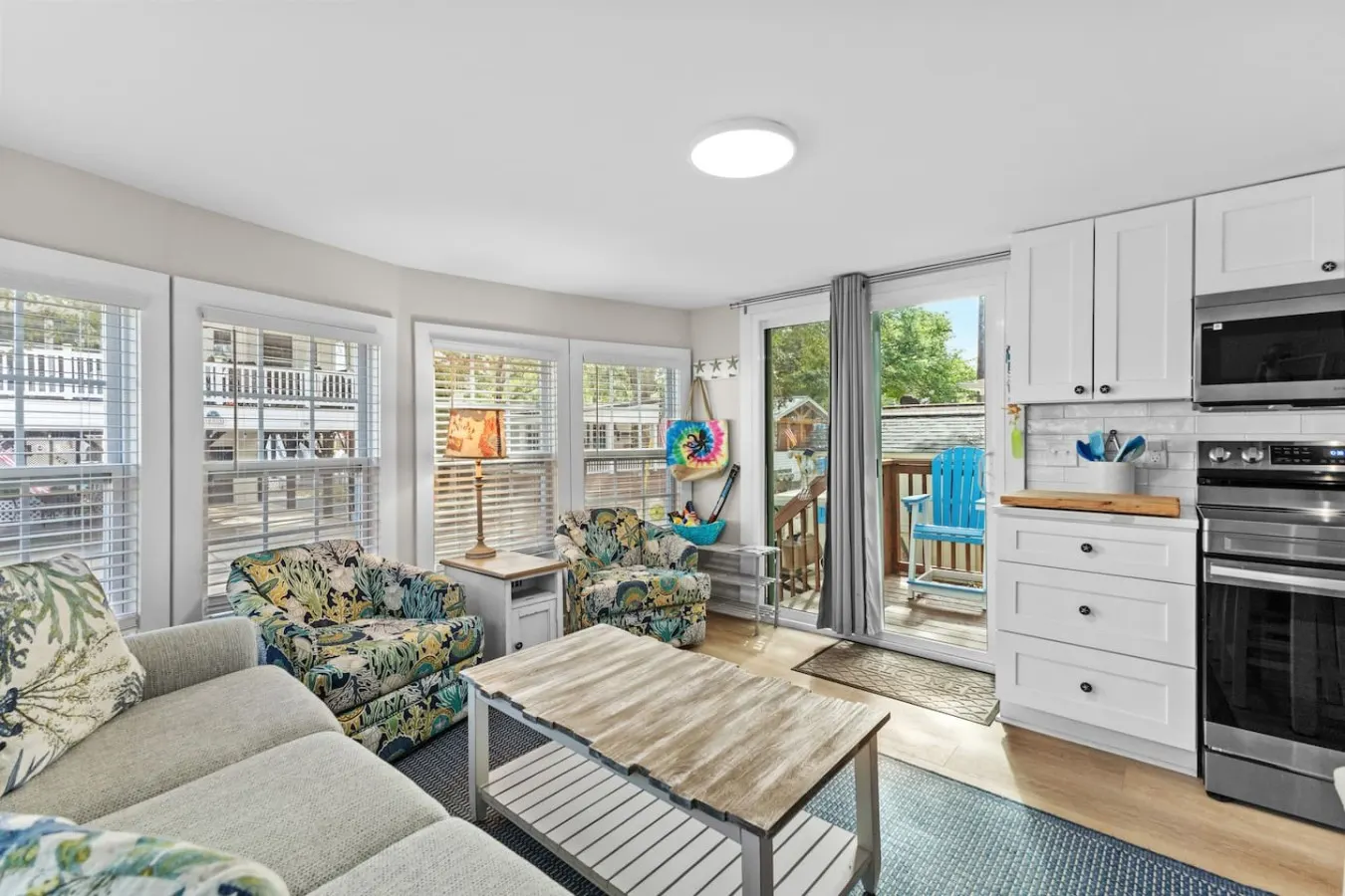 Under The Oak | Steps To Beach & Patio w/ Grill