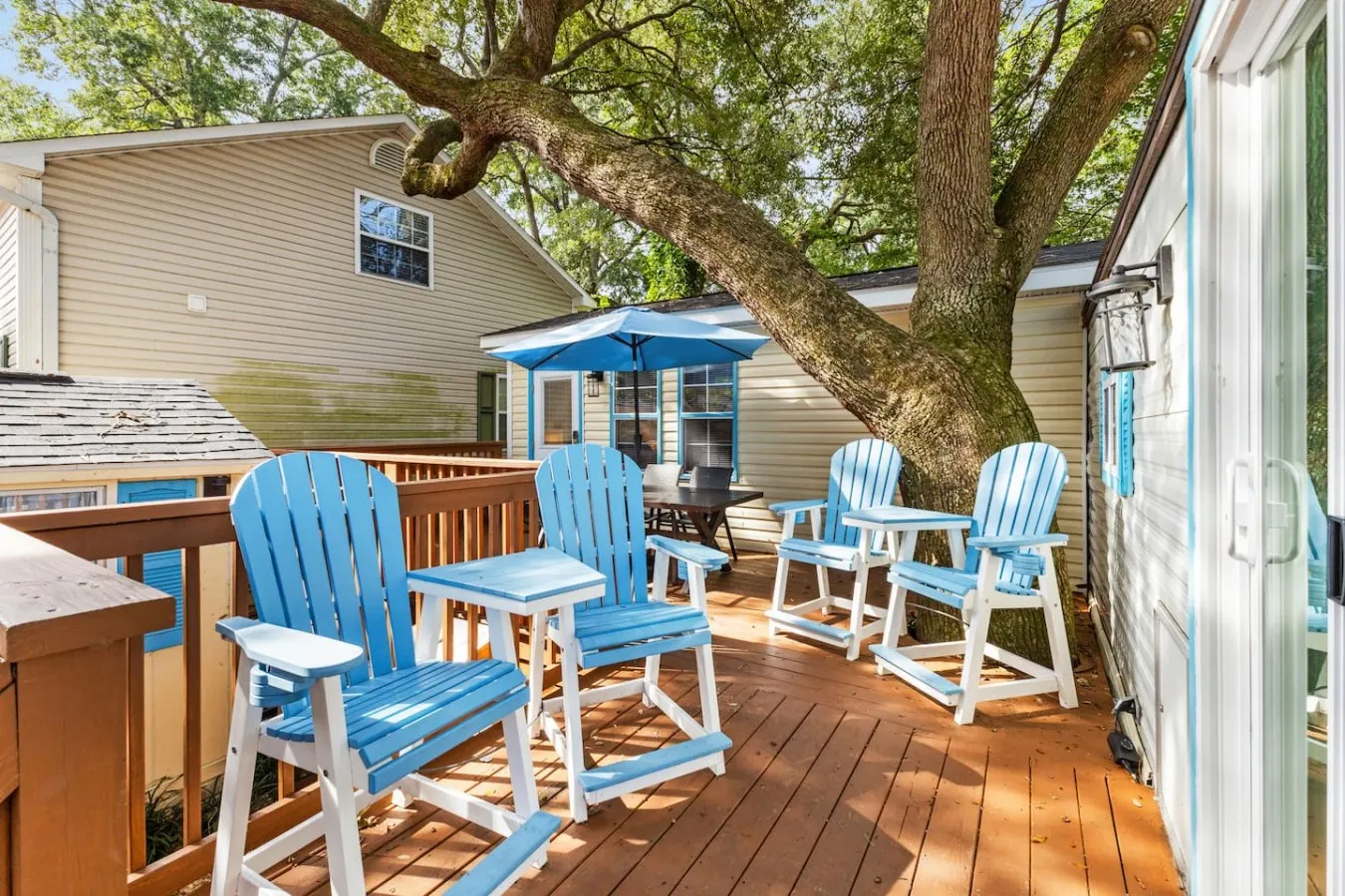 Under The Oak Steps To Beach & Patio w/ Grill 4