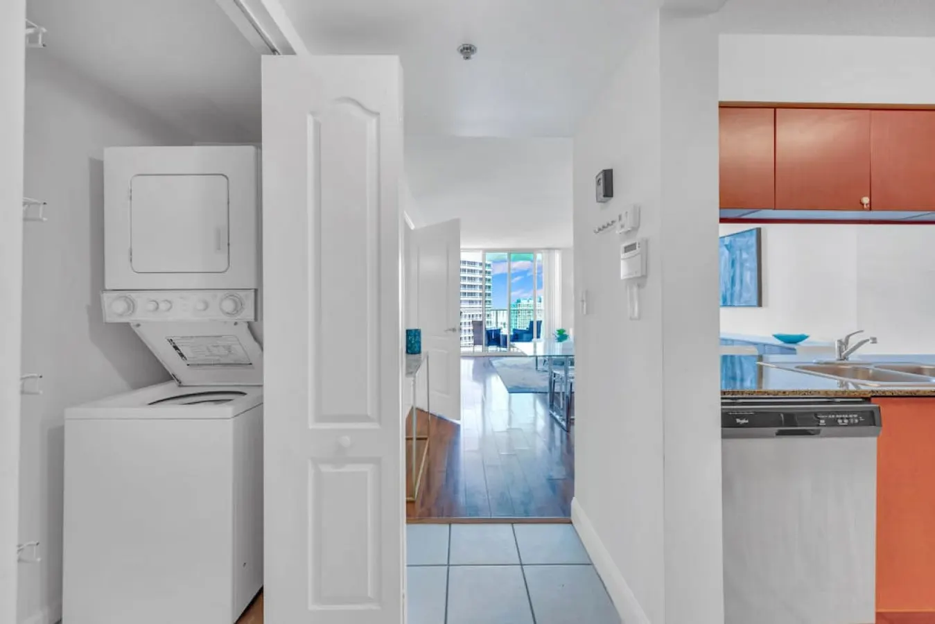 40th floor Ocean View - Best Location 12