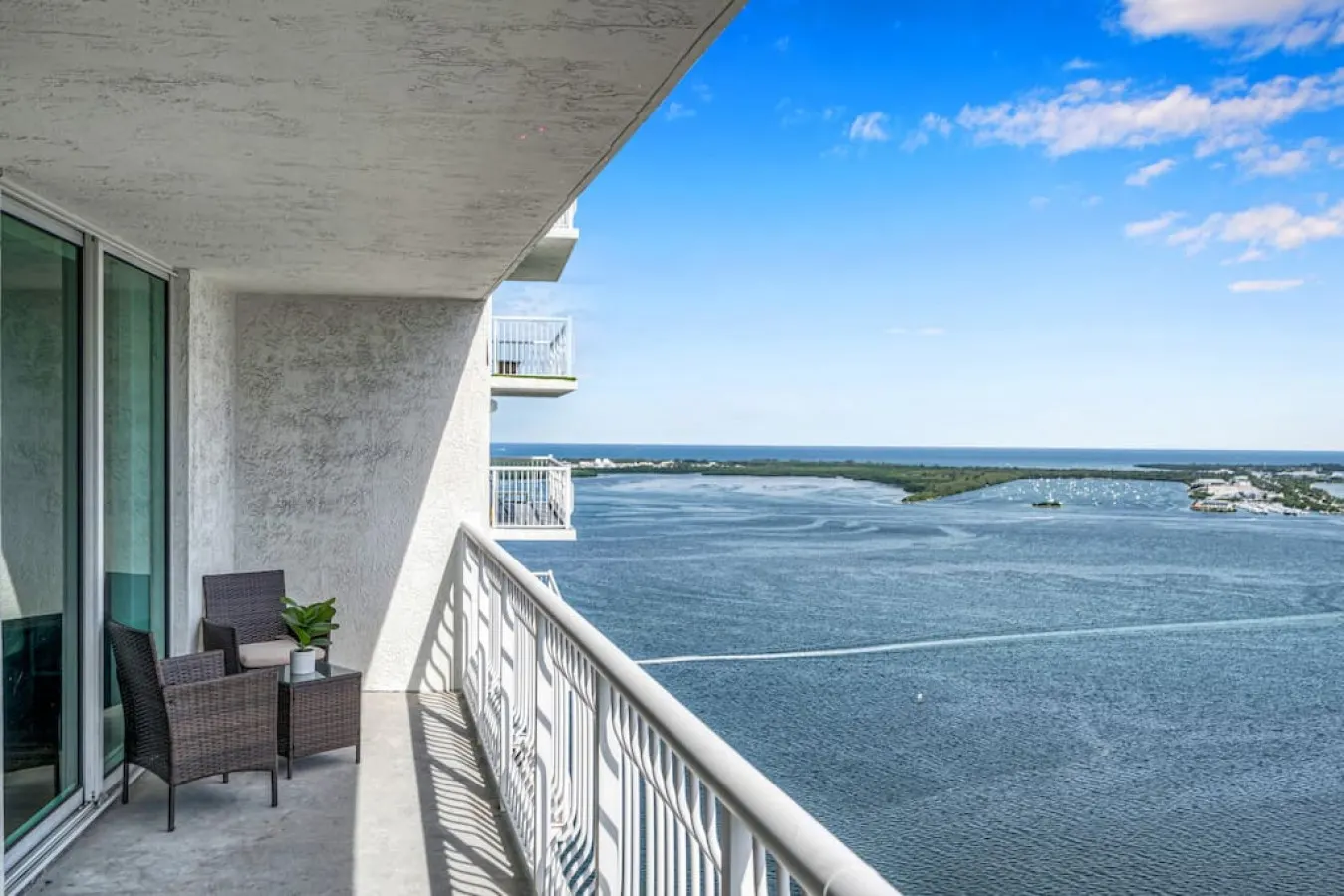 40th floor Ocean View - Best Location 15
