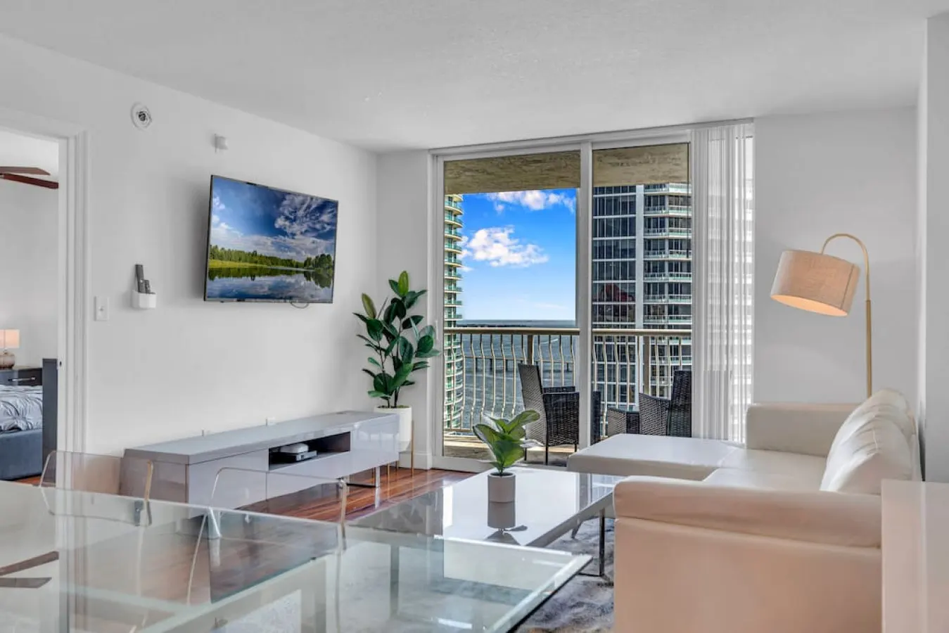 40th floor Ocean View - Best Location 3