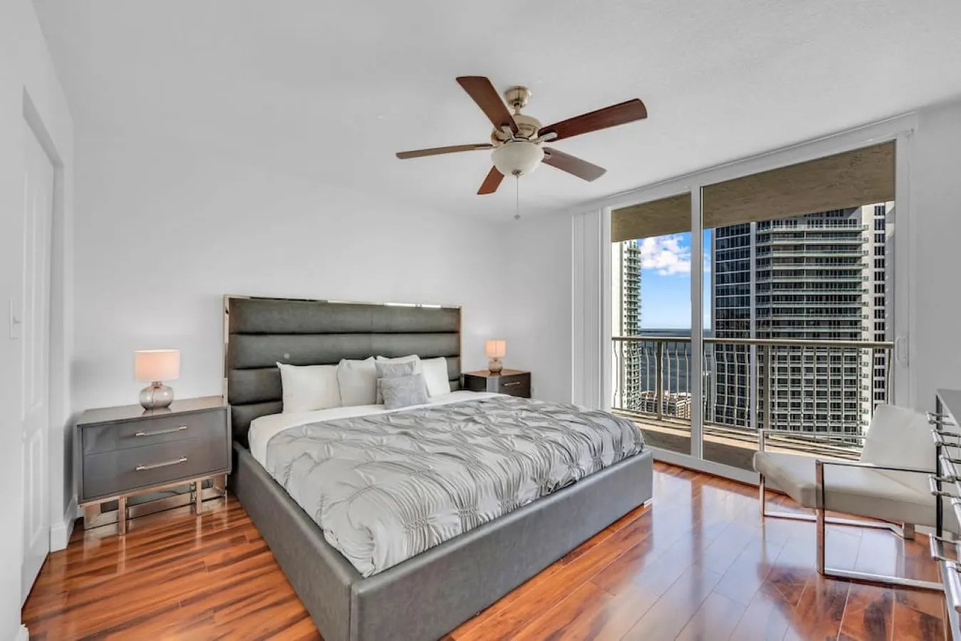 40th floor Ocean View - Best Location 5