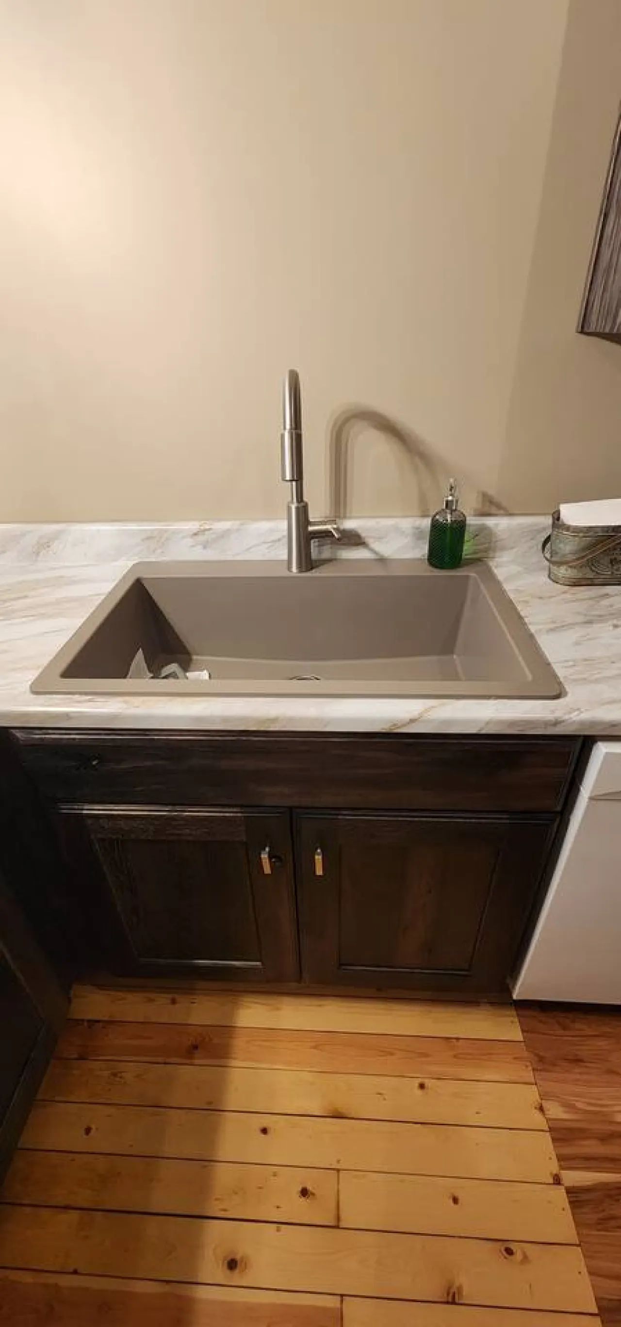 Nugget Suite - Main Street 11