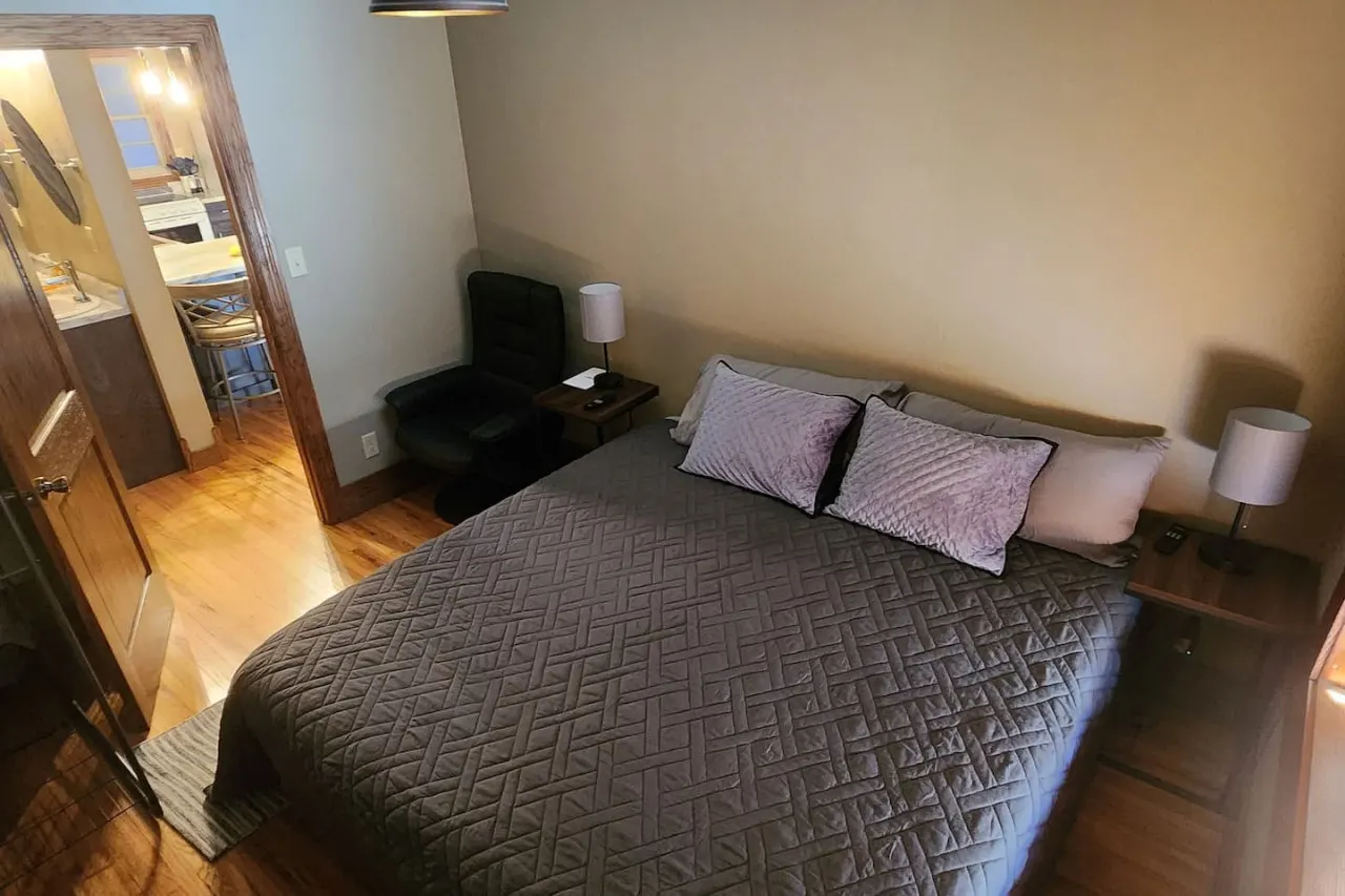 Nugget Suite - Main Street 13
