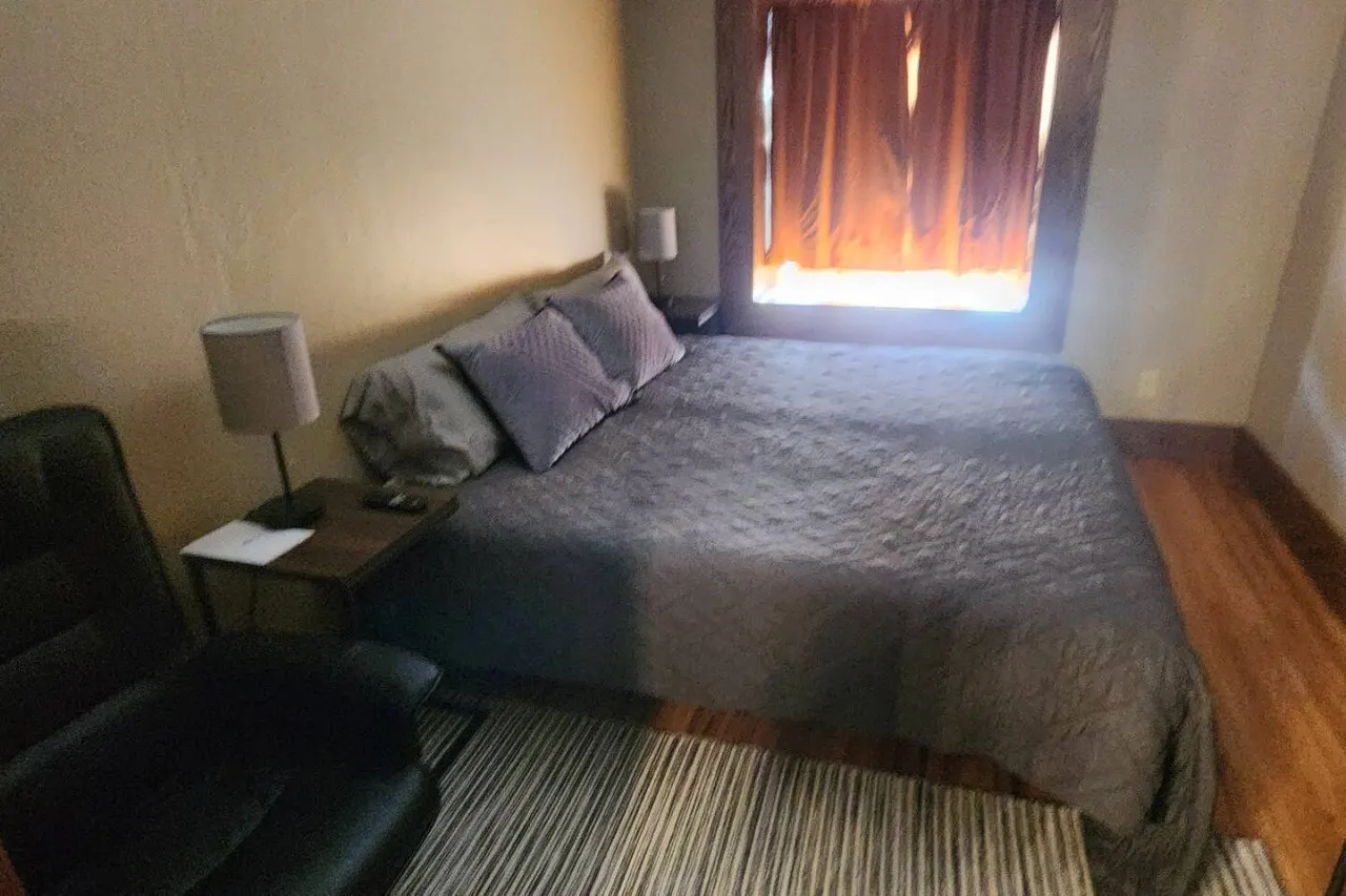 Nugget Suite - Main Street 14