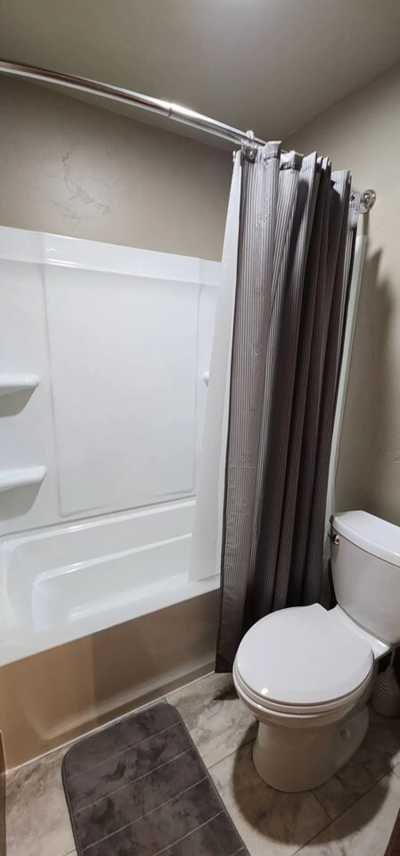 Nugget Suite - Main Street 19