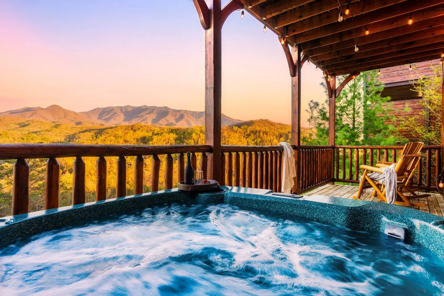Spectacular Mtn Views, Hot Tub, Resort Pool, Games