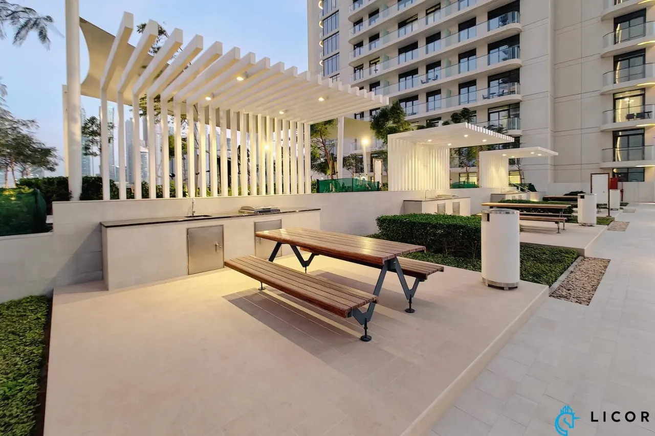 Seascape Sanctuary: 4-Bedroom Beachfront Bliss 7