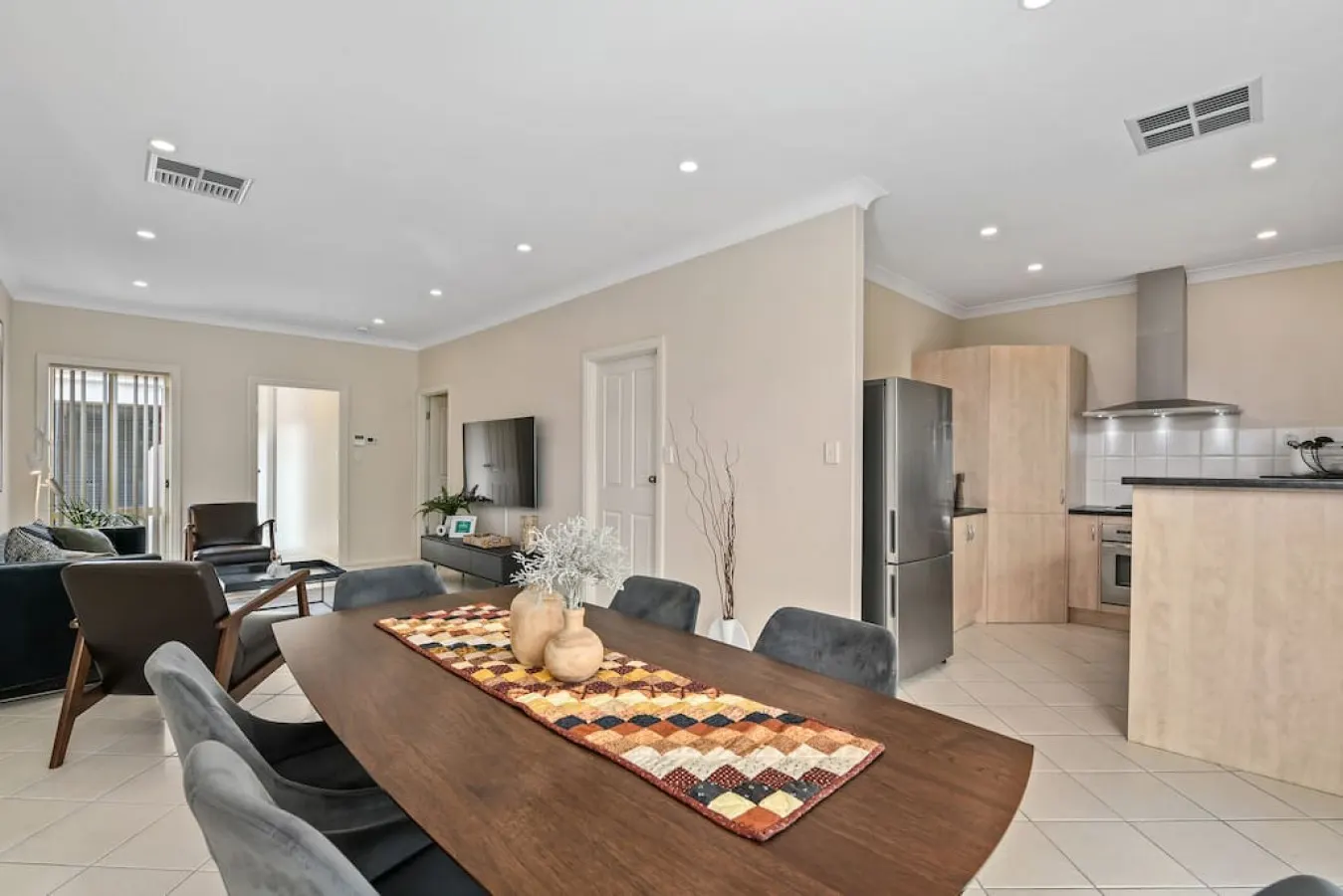 McLaren Pines - A Stylish Wine Country Retreat 9