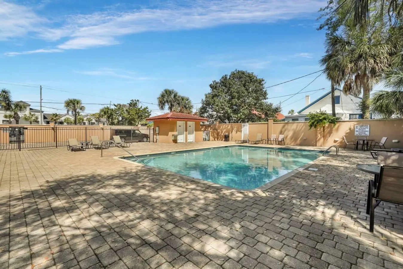 3 BR Condo 2 Pools and Hot Tub Walk to Beach 9