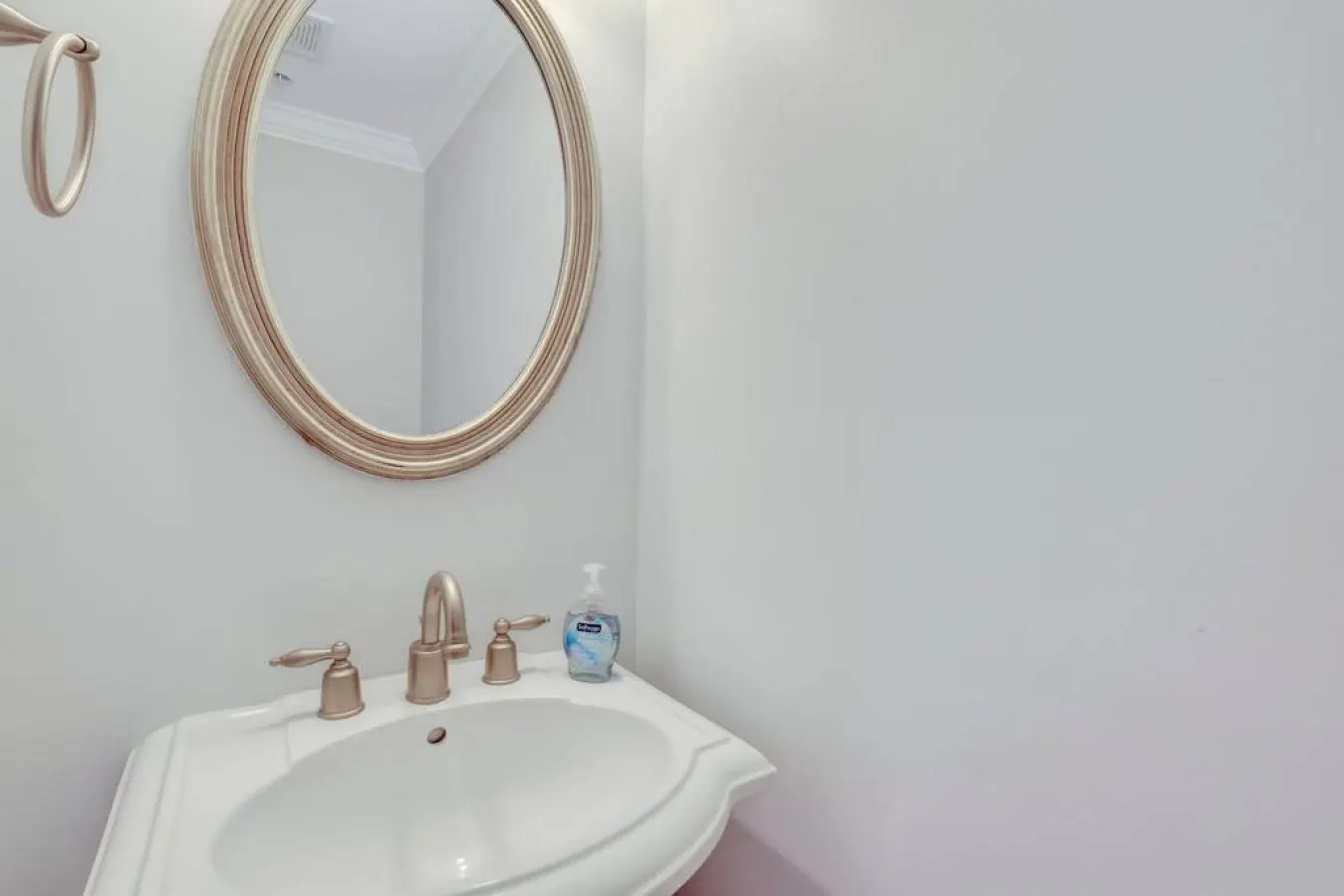 3 BR Condo 2 Pools and Hot Tub Walk to Beach 18