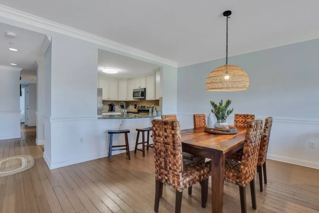 3 BR Condo 2 Pools and Hot Tub Walk to Beach — photo 4