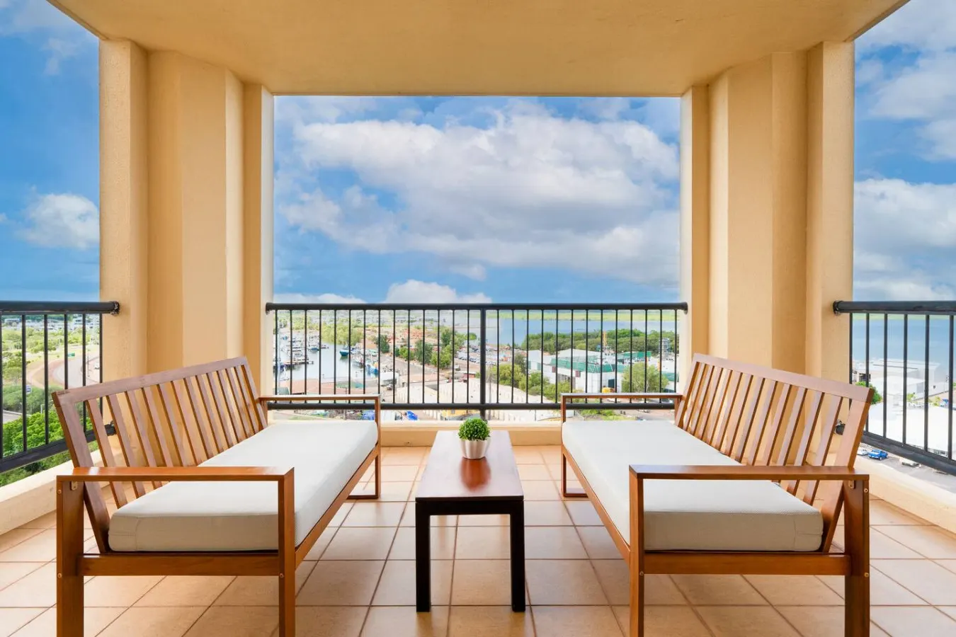 Zen Gem: Pool ~ Private Balcony ~ Oceanview — photo 1