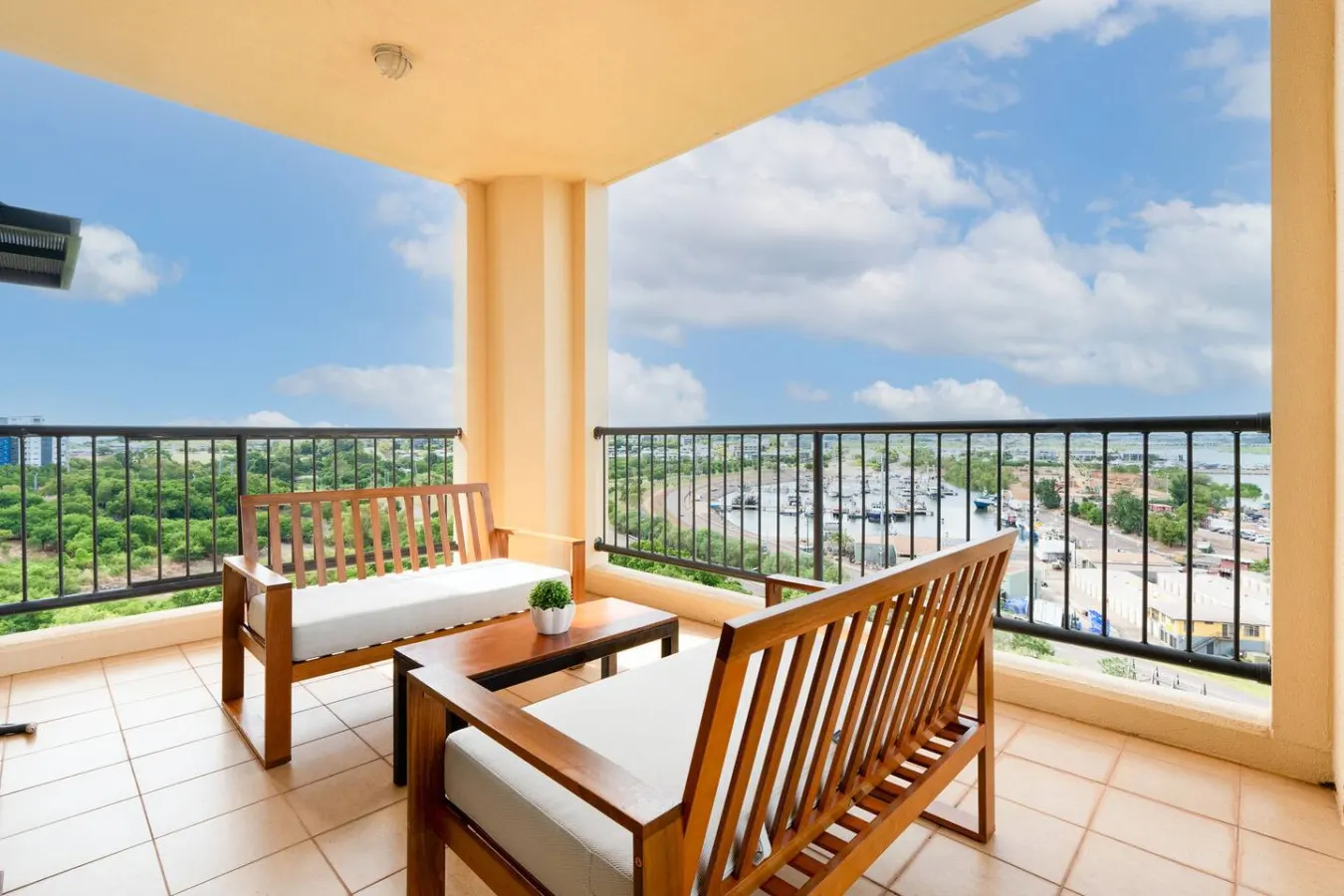 Zen Gem: Pool ~ Private Balcony ~ Oceanview — photo 3