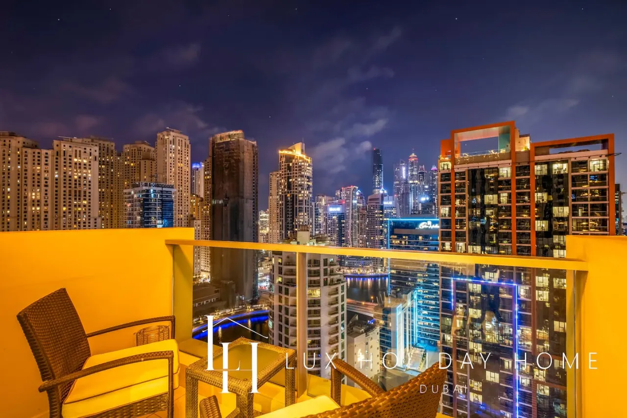 LUX The JW Marina Studio 3 6