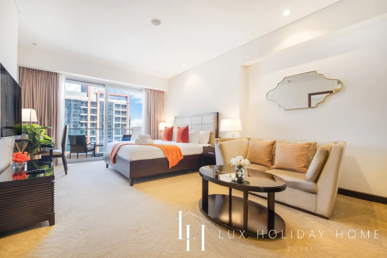 LUX The JW Marina Studio 3 7