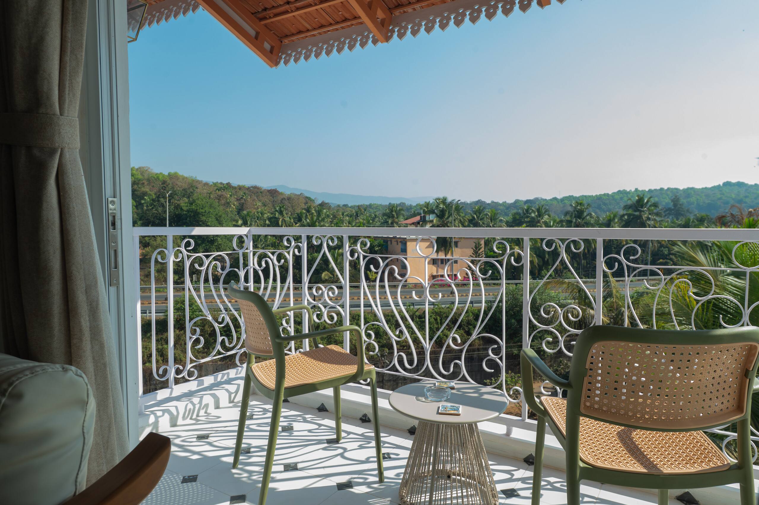 Casa De Alegria Goa / Eden 9