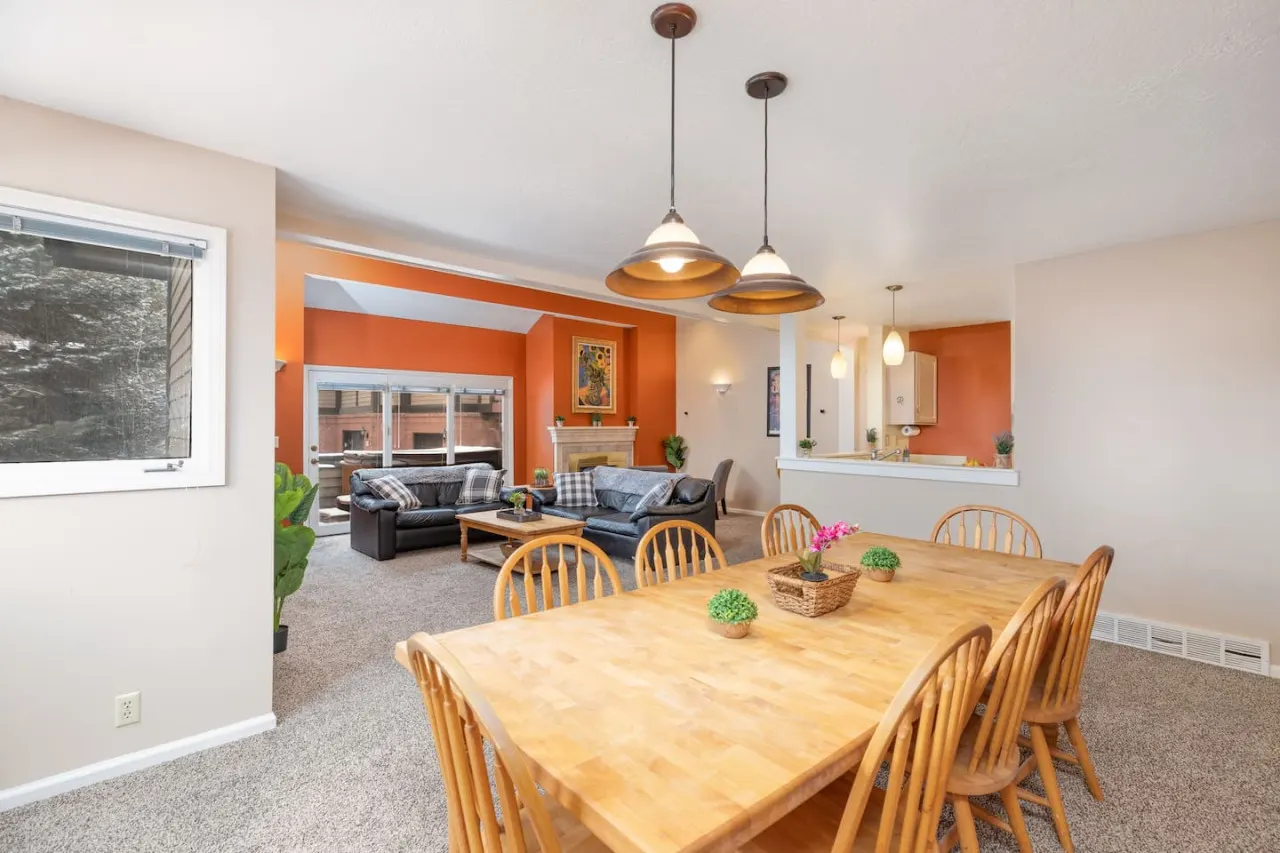 Cottonwood Heights Vacation Rental Near Big & Little Cottonwood Canyons | Hot Tub (Pet Friendly) — photo 2