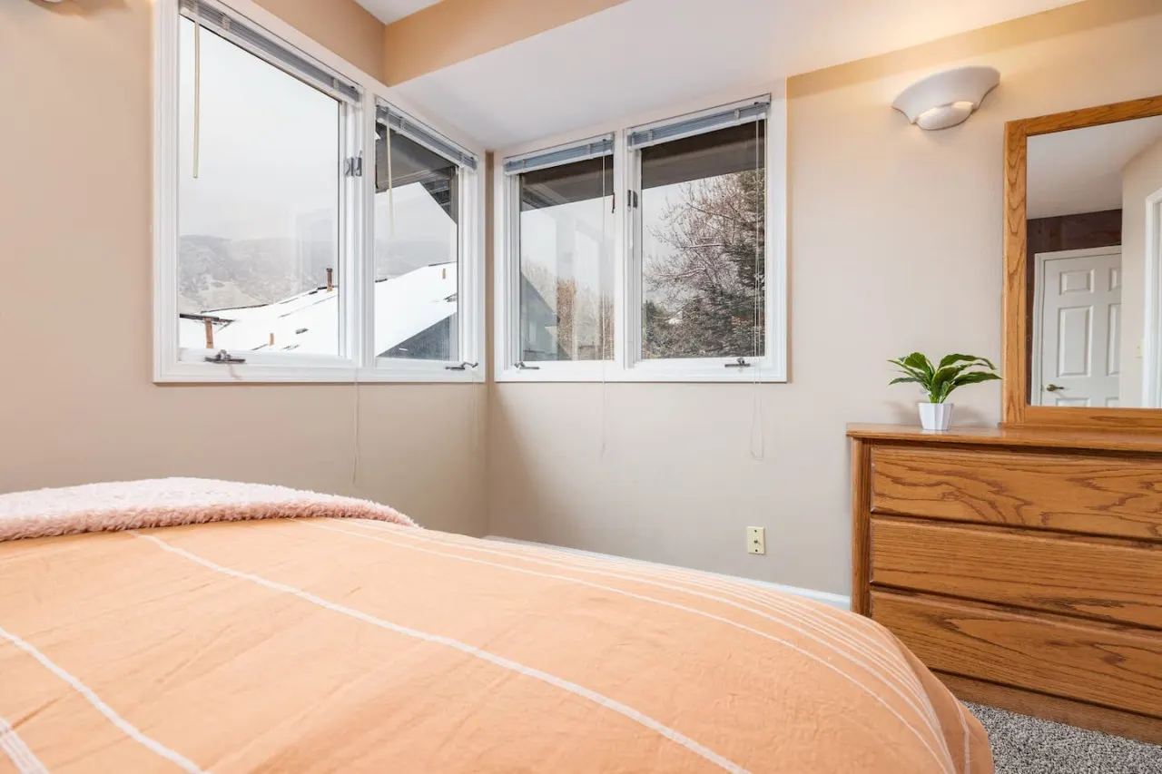 Cottonwood Heights Vacation Rental Near Big & Little Cottonwood Canyons Hot Tub (Pet Friendly) 14