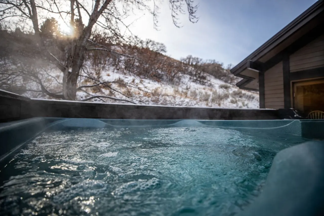 Cottonwood Heights Vacation Rental Near Big & Little Cottonwood Canyons Hot Tub (Pet Friendly) 7